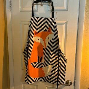 NEW WITHOUT TAGS KIDS FOX APPRON